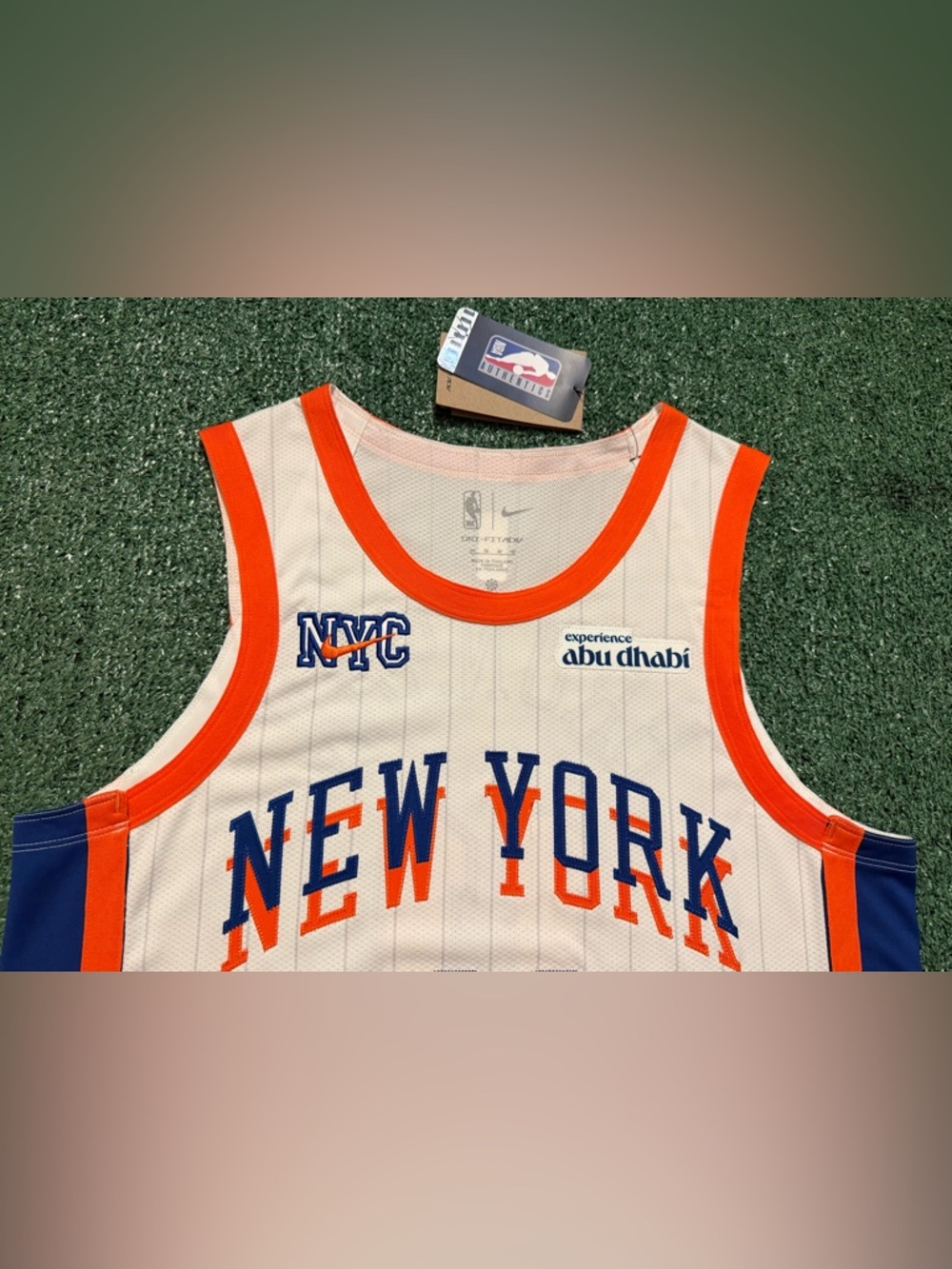 Authentic Jalen Brunson New York Knicks White City Edition Jersey Size 44/M - Picture 5 of 16